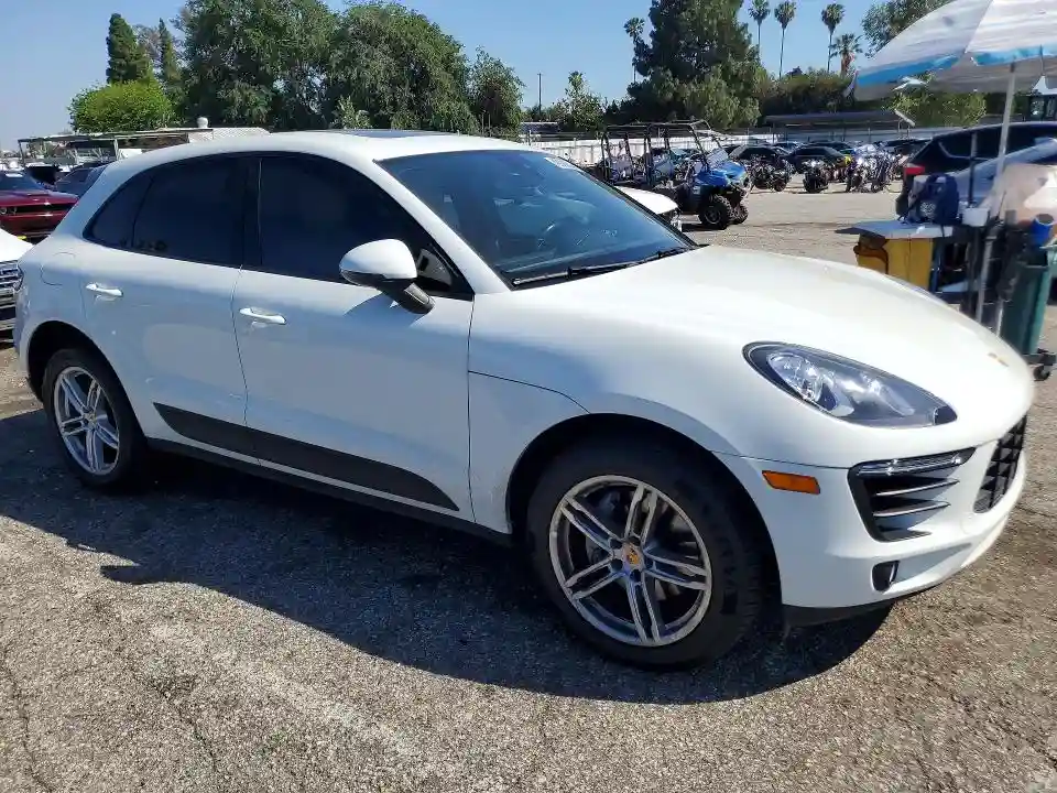 WP1AA2A59HLB07953 2017 PORSCHE MACAN-3