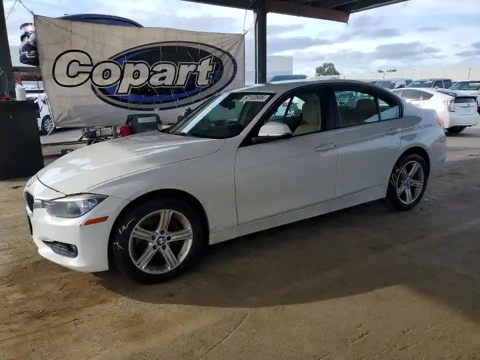 WBA3B1C57FK136110 2015 BMW 3 SERIES-0