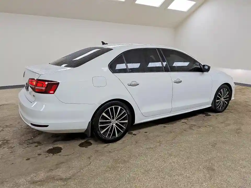3VWD17AJ7GM273973 2016 VOLKSWAGEN JETTA-2
