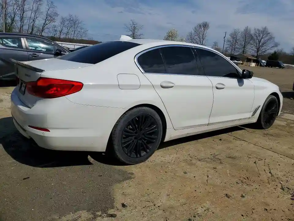 WBAJA7C50KWW17526 2019 BMW 5 SERIES-2