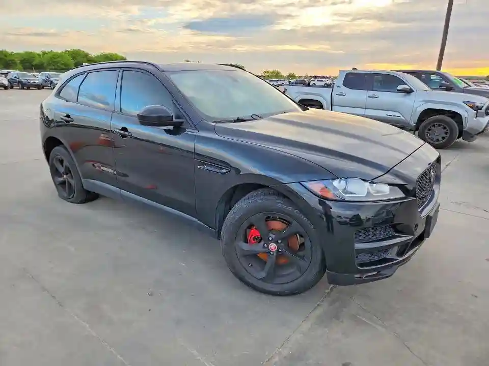SADCJ2FX2JA266081 2018 JAGUAR F-PACE-3