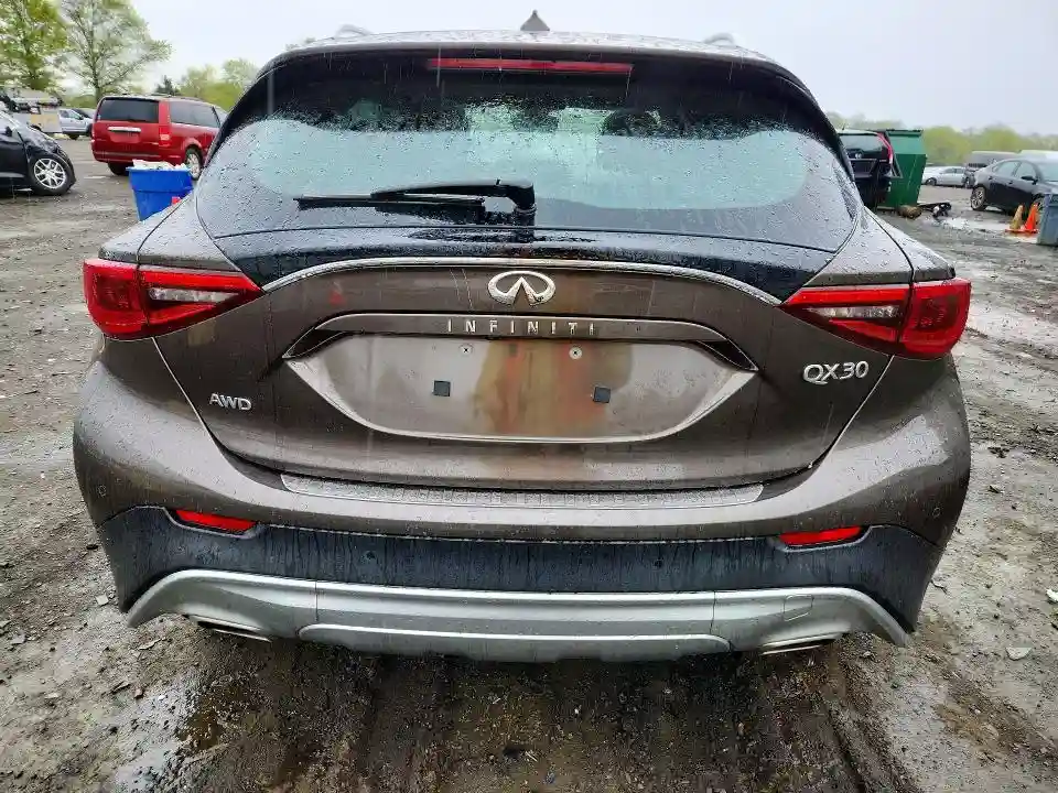 SJKCH5CR9HA022224 2017 INFINITI QX30-5