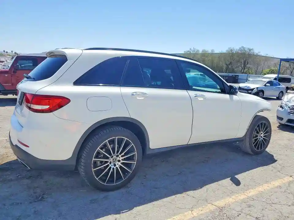 WDC0G4JB8JV014231 2018 MERCEDES-BENZ GLC-CLASS-2