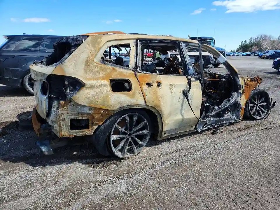 5UX53DP04N9K31821 2022 BMW X3-2