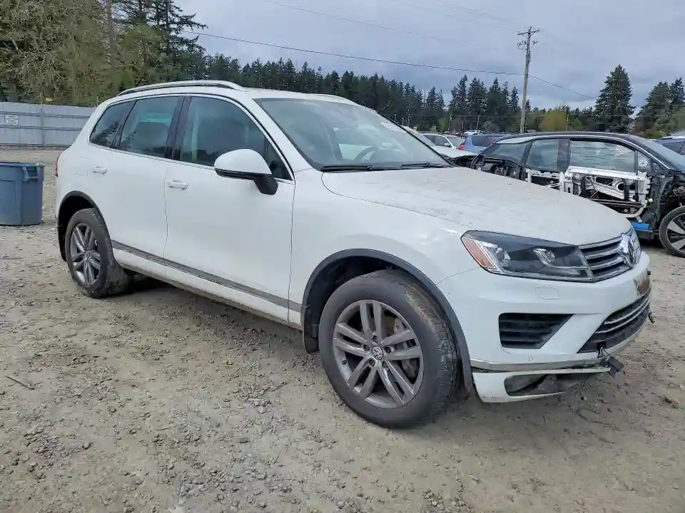 WVGEF9BP9GD010835 2016 VOLKSWAGEN TOUAREG-3