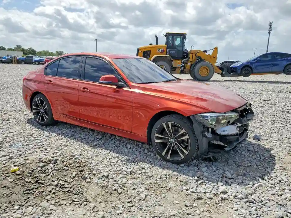 WBA8B9C55JEE81957 2018 BMW 3 SERIES-3