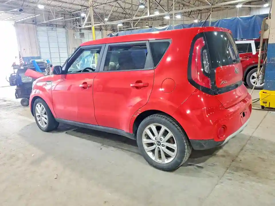 KNDJP3A50J7563313 2018 KIA SOUL-1