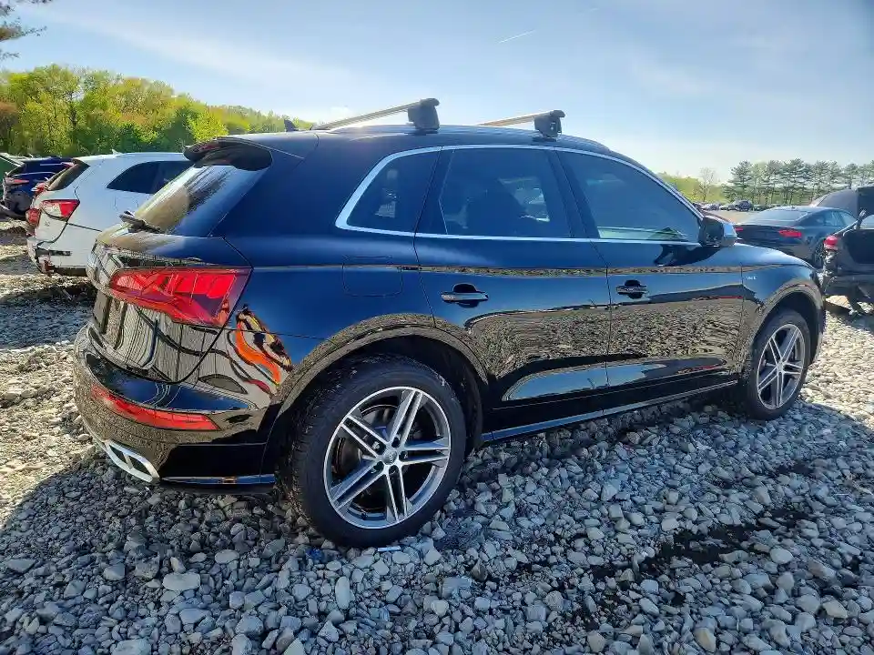 WA1A4AFY5J2247087 2018 AUDI SQ5-2