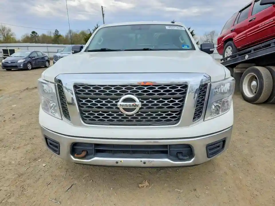 1N6AA1CJ6JN551465 2018 NISSAN TITAN-4