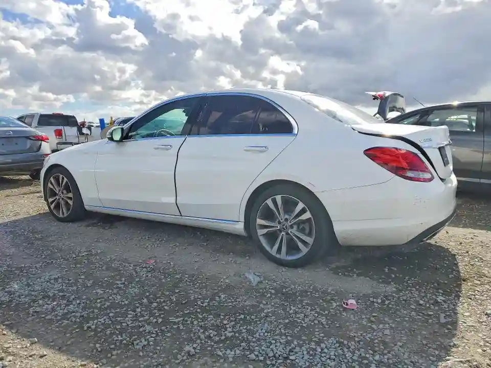 55SWF4JB2JU257520 2018 MERCEDES-BENZ C-CLASS-1