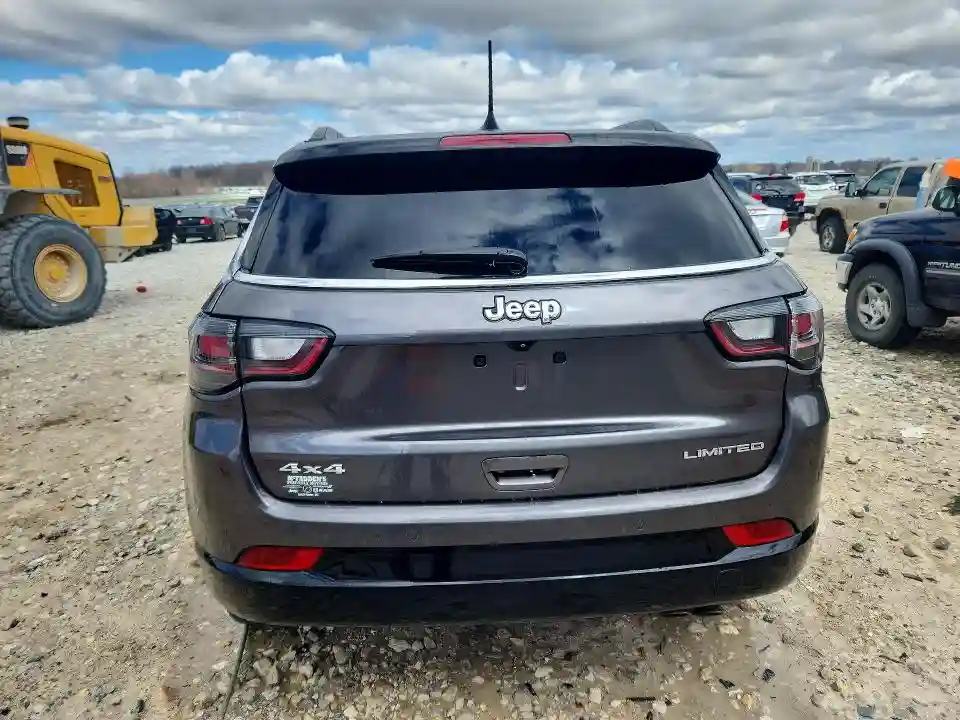 3C4NJDCB0NT149753 2022 JEEP COMPASS-5