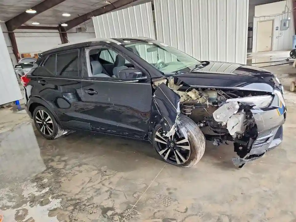 3N1CP5CU1JL523930 2018 NISSAN KICKS-3