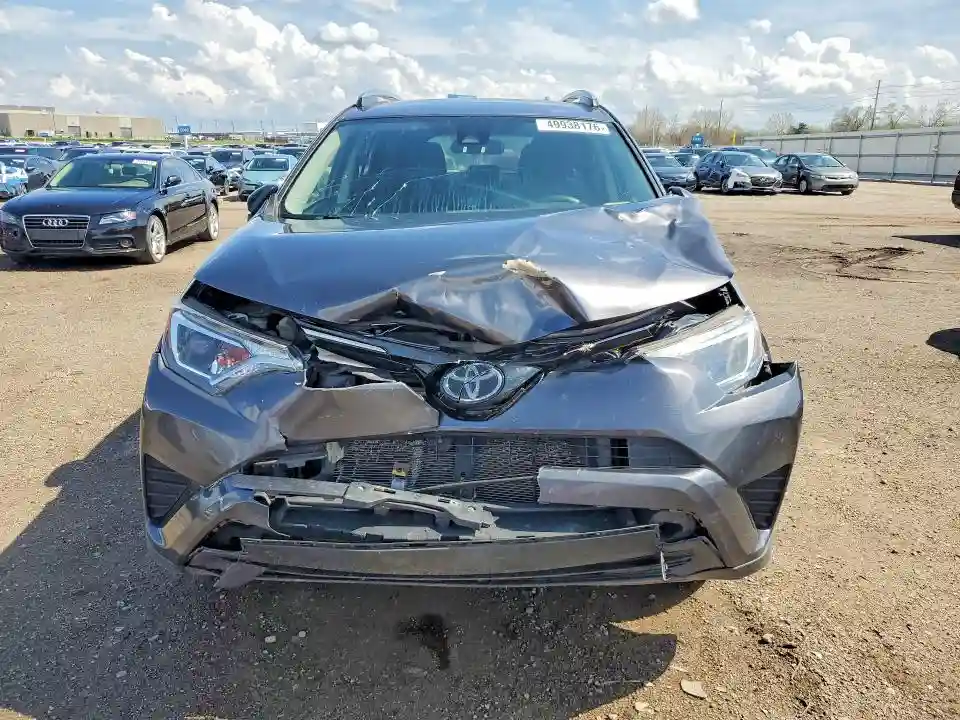 JTMBFREV8JJ730976 2018 TOYOTA RAV4-4