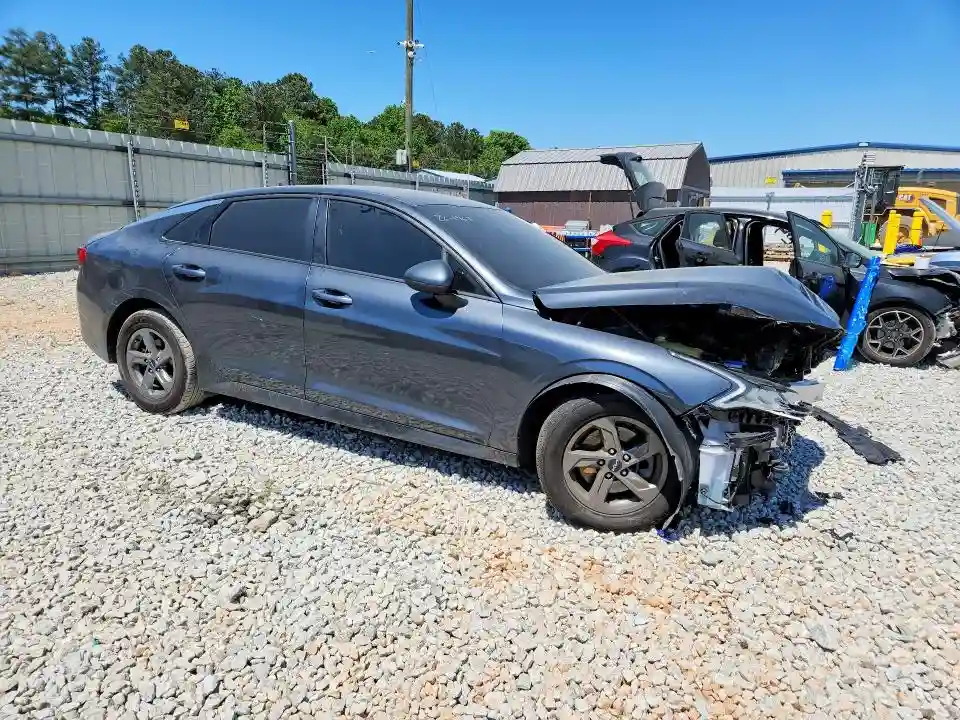 5XXG14J2XRG246553 2024 KIA K5-3