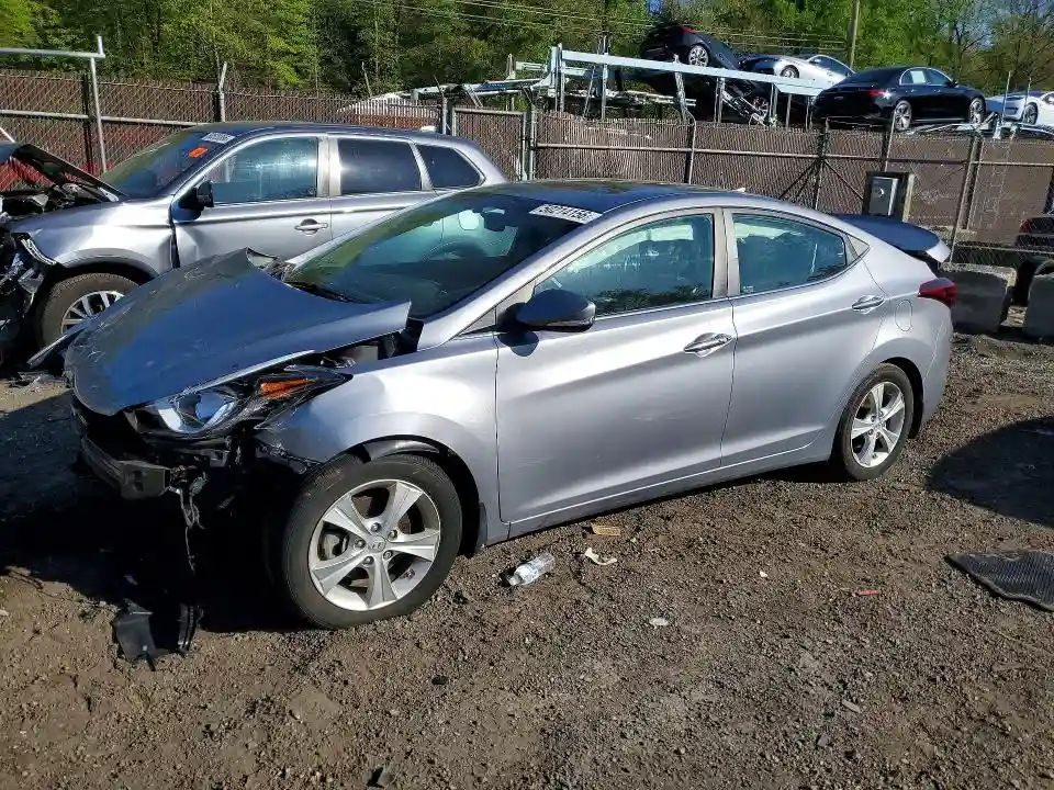 5NPDH4AEXGH735397 2016 HYUNDAI ELANTRA-0