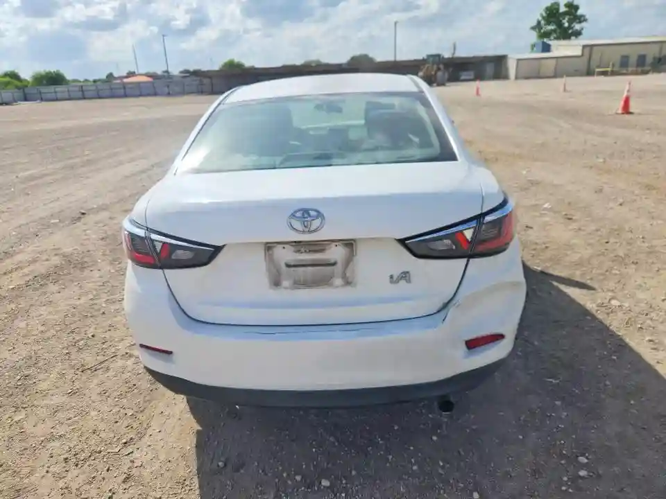 3MYDLBYV9HY167965 2017 TOYOTA YARIS-5
