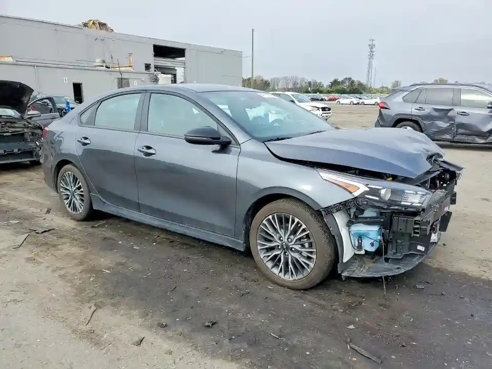 3KPF54AD3RE816404 2024 KIA FORTE-3