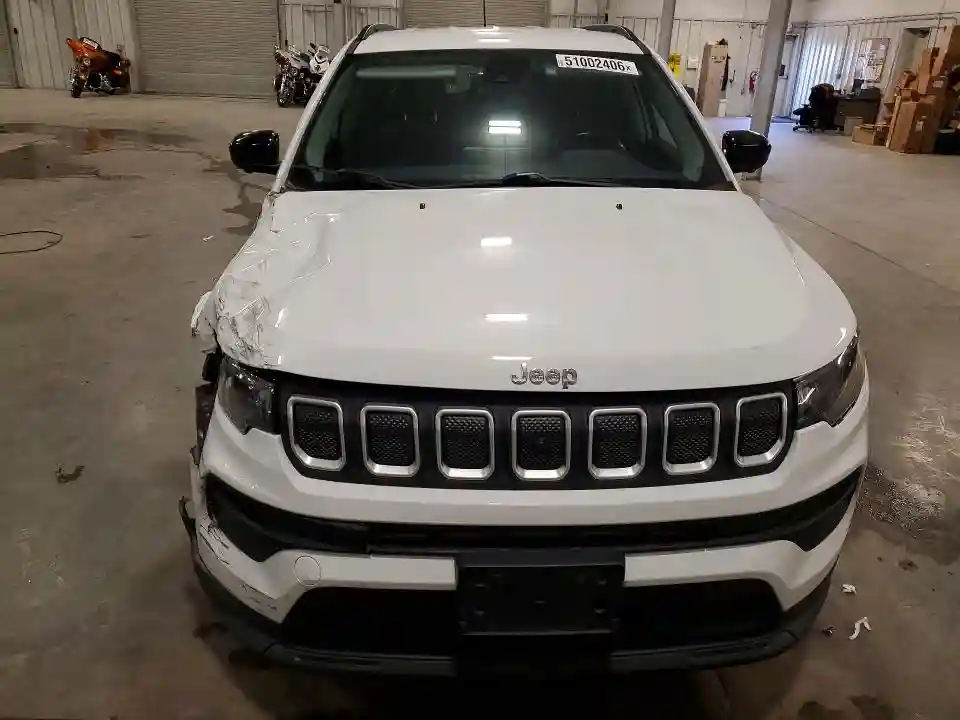 3C4NJDBB2NT118800 2022 JEEP COMPASS-4