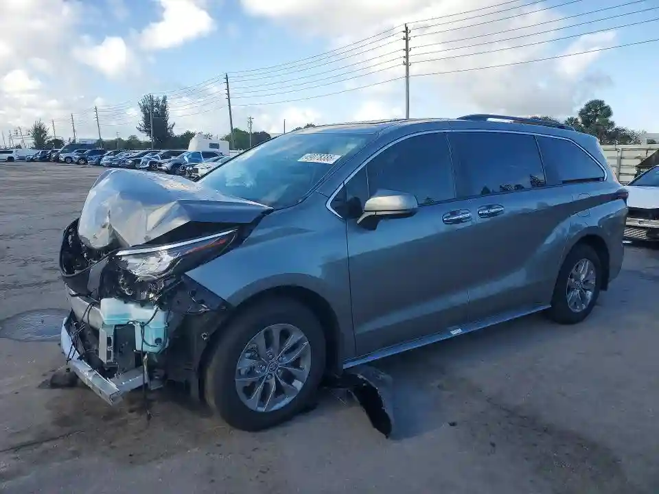 5TDYRKEC1TS296297 2026 TOYOTA SIENNA-0