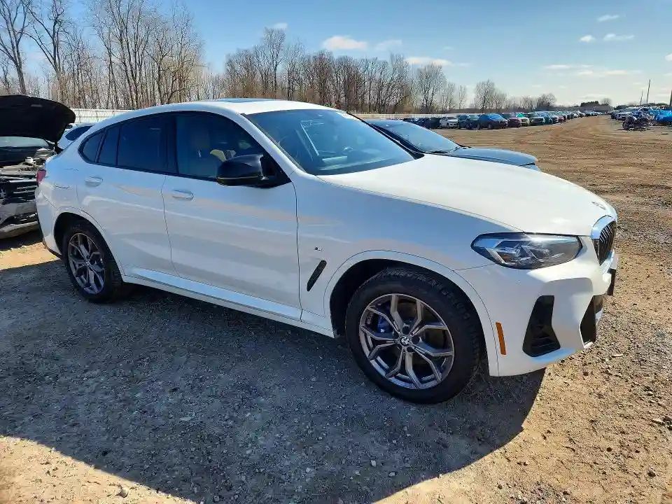 5UX43DT09P9R39485 2023 BMW X4-3