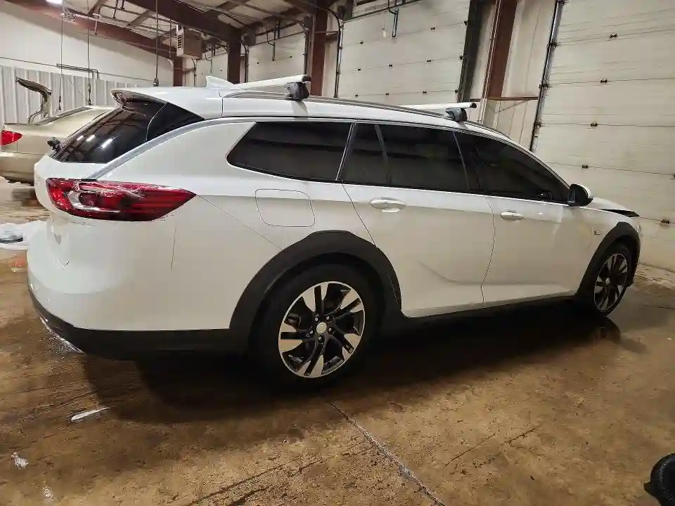 W04GU8SX7J1160684 2018 BUICK REGAL-2