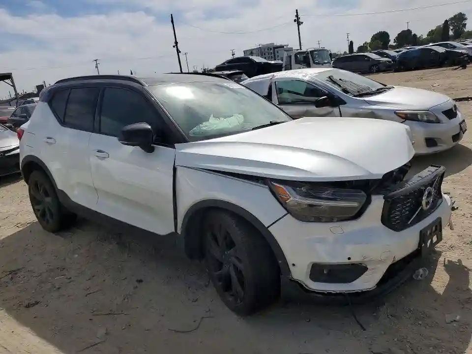 YV4162UM2K2130331 2019 VOLVO XC40-3