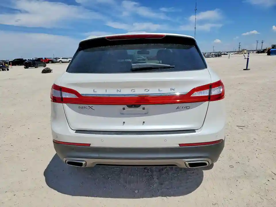 2LMPJ8LR7JBL37267 2018 LINCOLN MKX-5