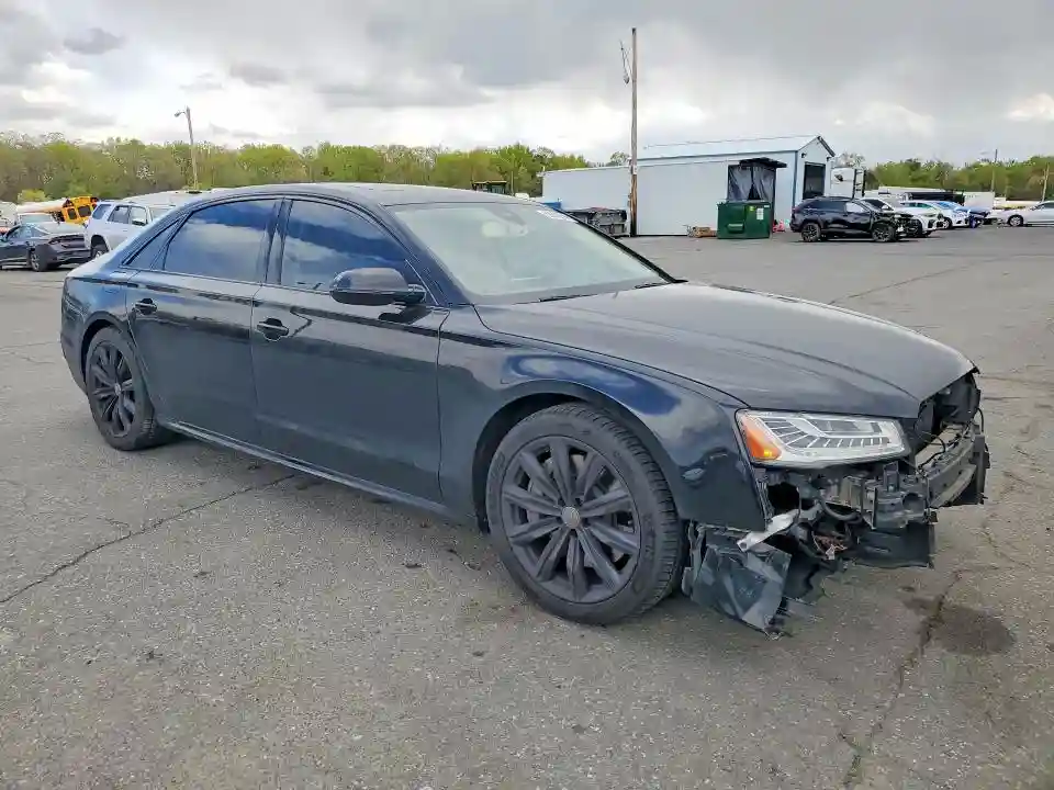 WAU44AFD1JN000421 2018 AUDI A8-3