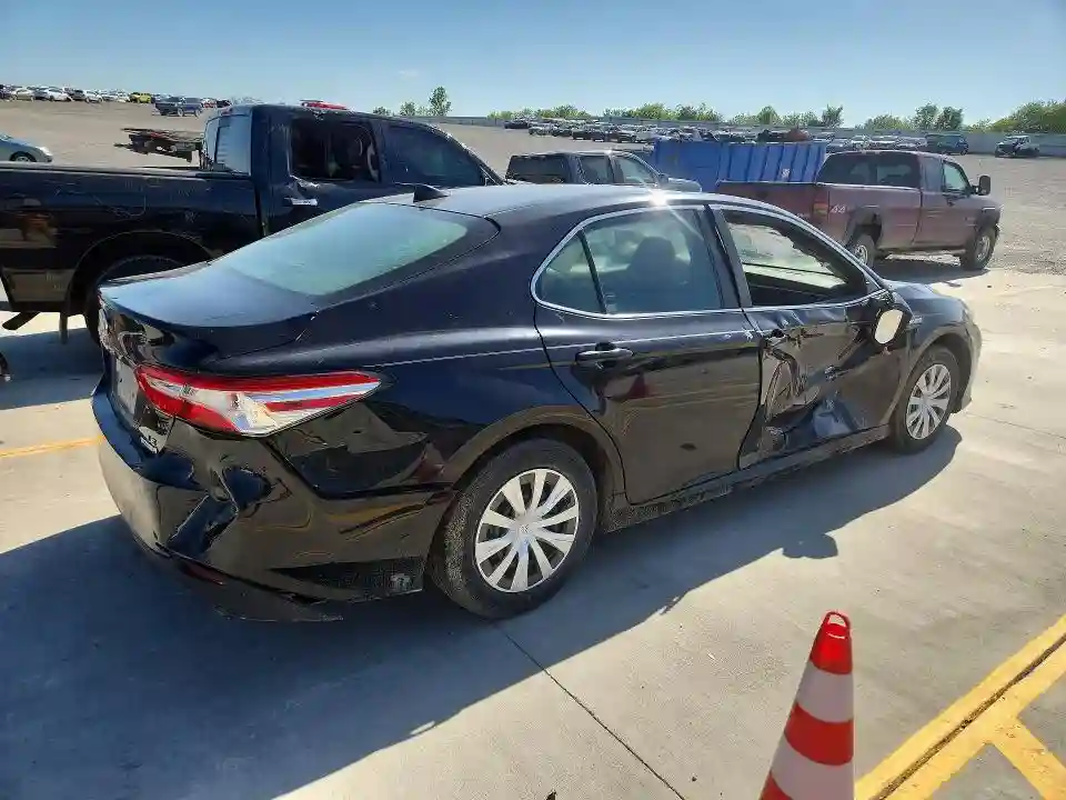 4T1B31HK2KU515990 2019 TOYOTA CAMRY-2