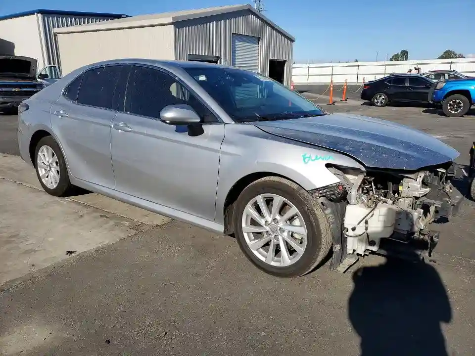 4T1C11AK4MU558556 2021 TOYOTA CAMRY-3