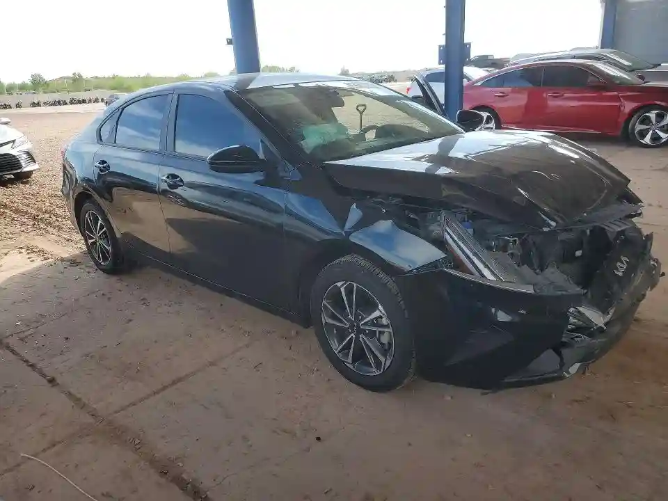 3KPF24AD6RE802490 2024 KIA FORTE-3