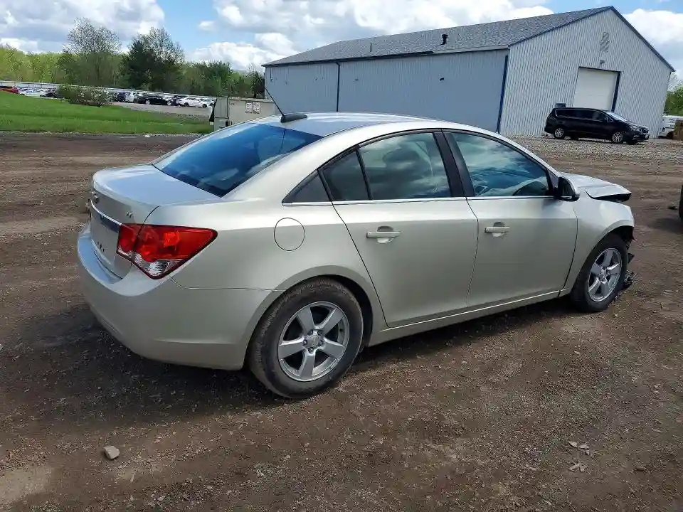 1G1PE5SB3G7135382 2016 CHEVROLET CRUZE-2