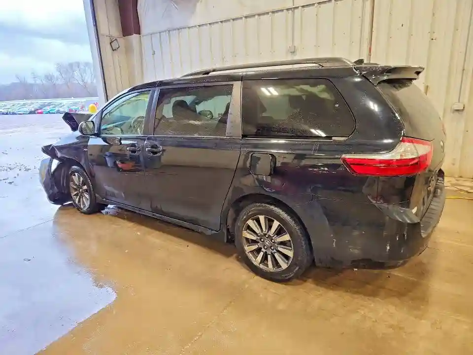 5TDJZ3DC3KS220913 2019 TOYOTA SIENNA-1
