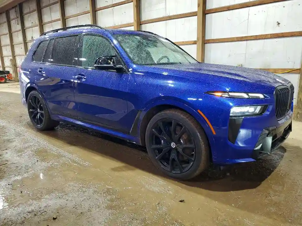 5UX33EM07P9P22727 2023 BMW X7-3