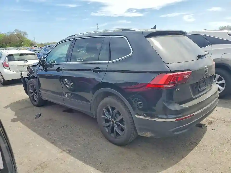 3VV3B7AX9RM074427 2024 VOLKSWAGEN TIGUAN-1
