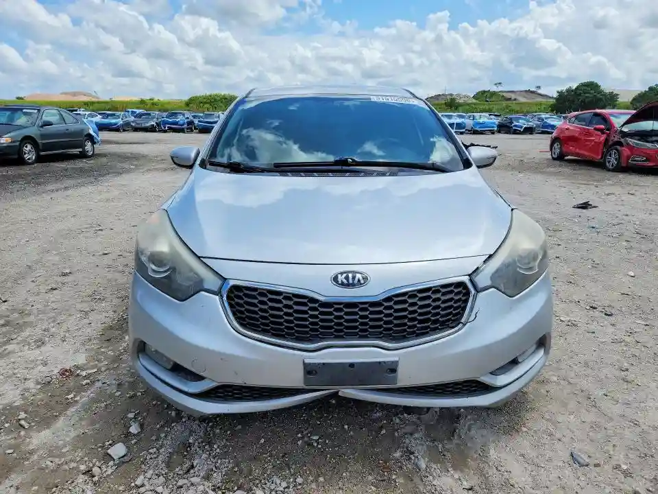KNAFX4A64G5455735 2016 KIA FORTE-4