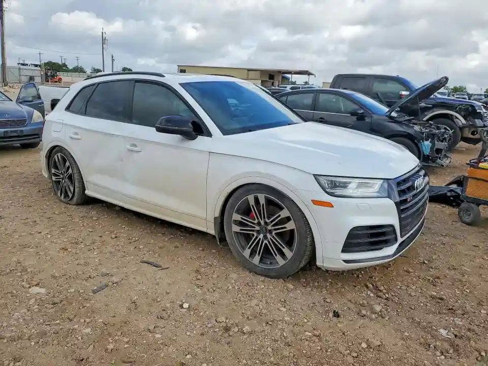 WA1B4AFY5K2040396 2019 AUDI SQ5-3