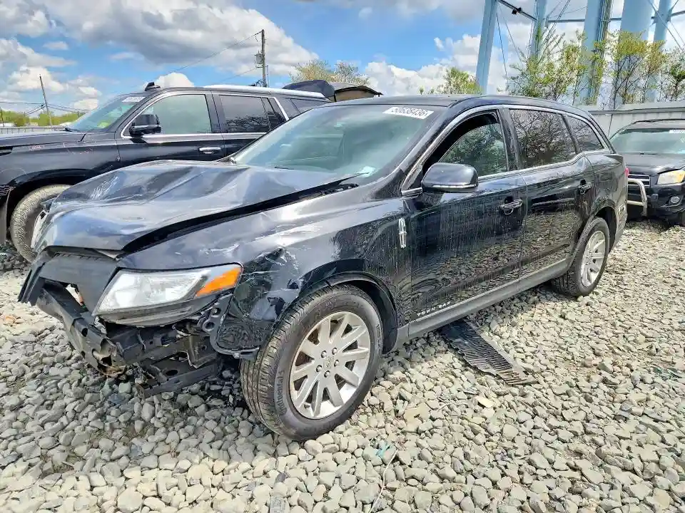 2LMHJ5NK5JBL01869 2018 LINCOLN MKT-0