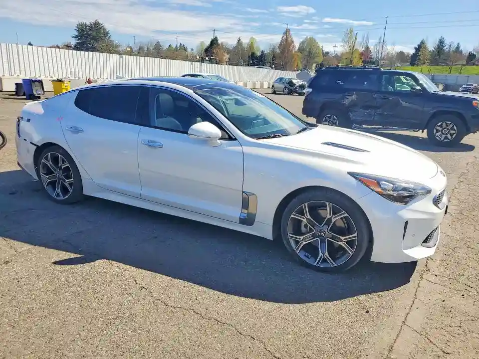 KNAE25LA3J6012933 2018 KIA STINGER-3