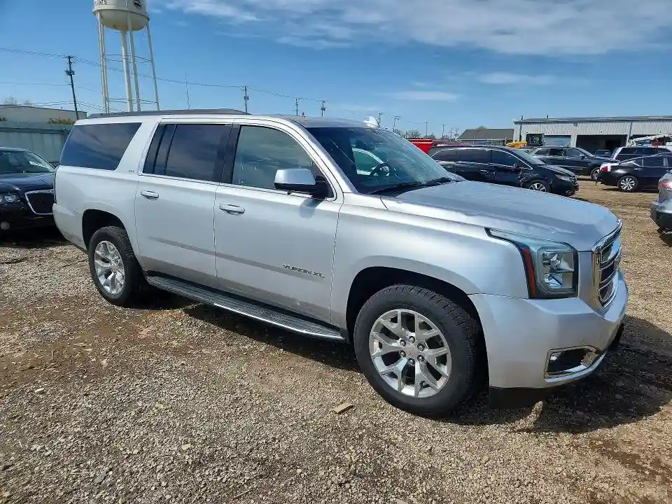 1GKS2GKC6JR377792 2018 GMC YUKON-3