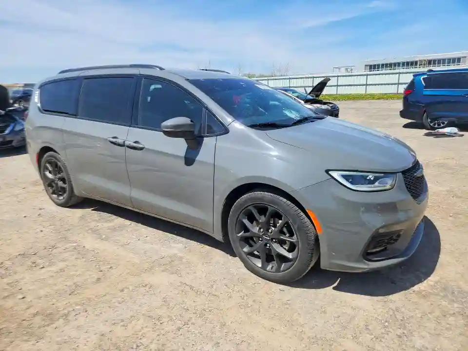 2C4RC1BGXPR617288 2023 CHRYSLER PACIFICA-3