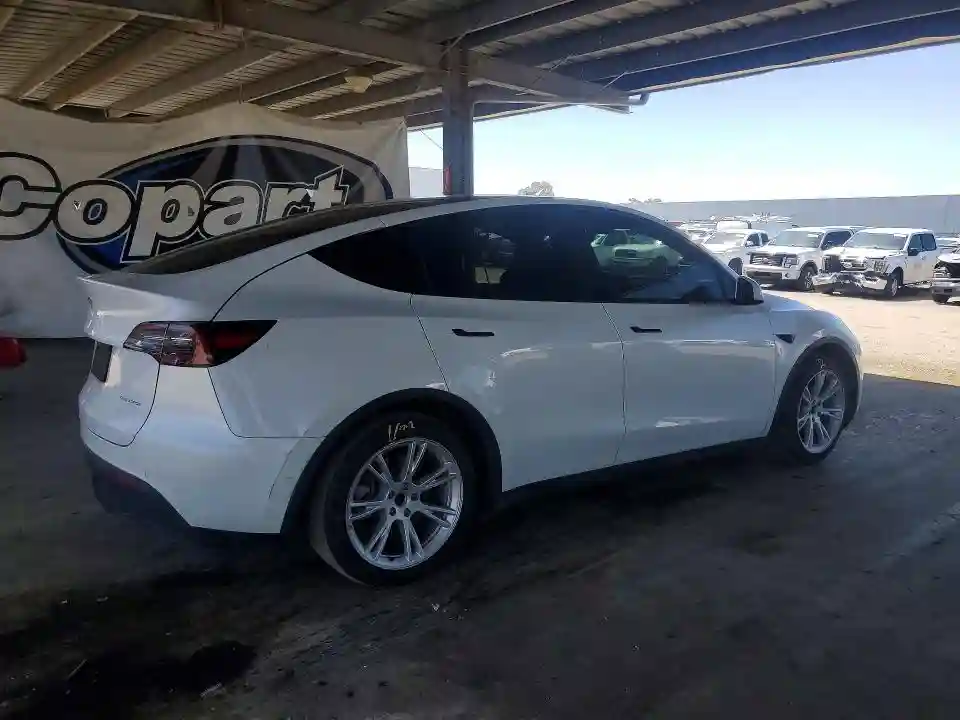 5YJYGAEE8MF252014 2021 TESLA MODEL Y-2