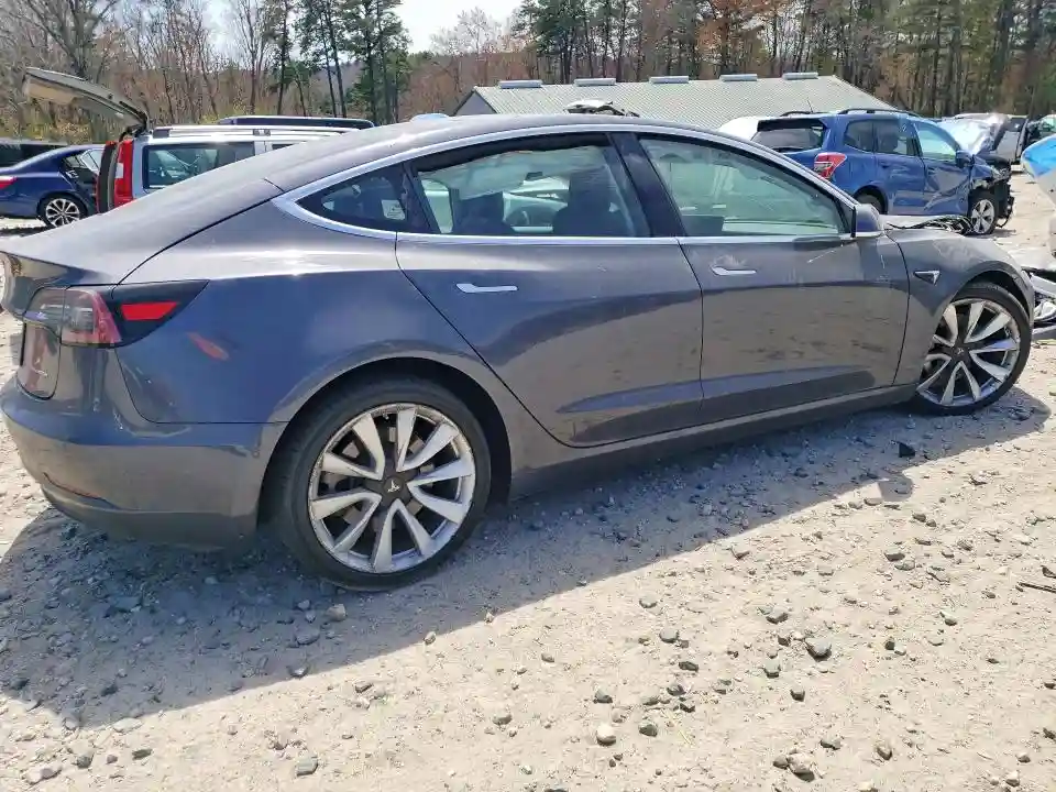 5YJ3E1EB7JF185746 2018 TESLA MODEL 3-2