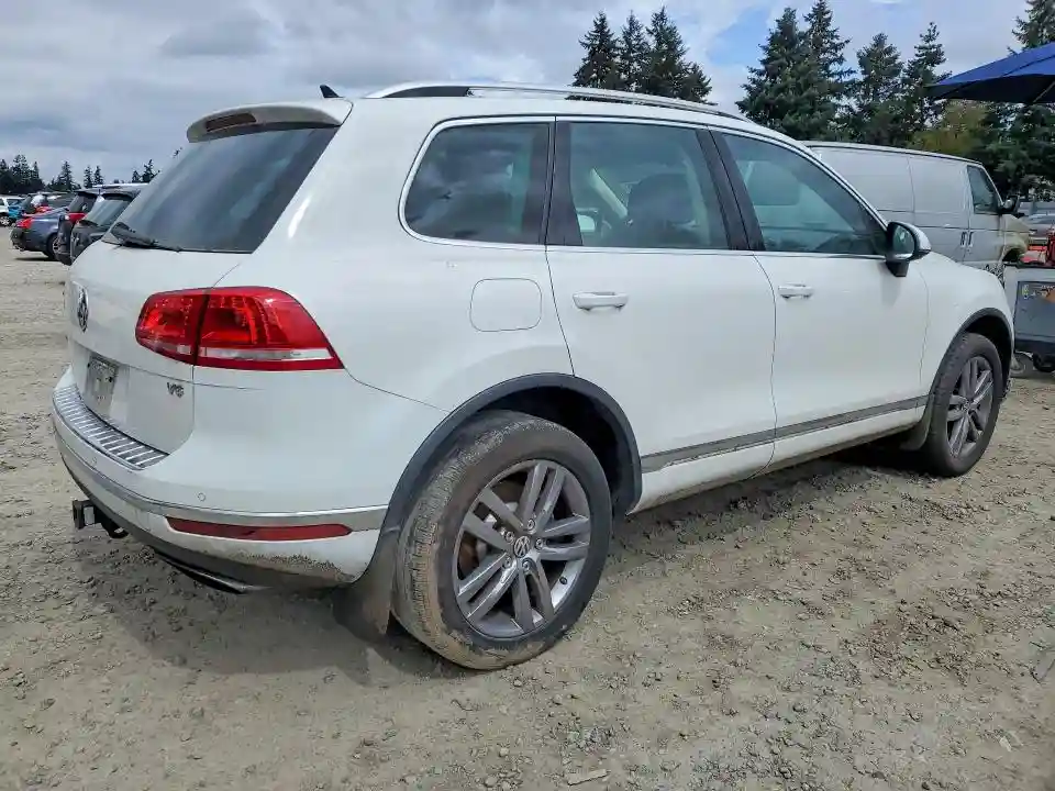 WVGEF9BP9GD010835 2016 VOLKSWAGEN TOUAREG-2