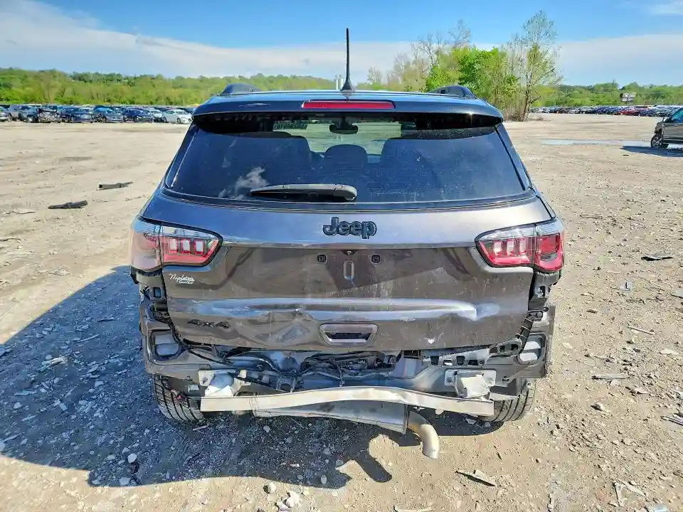 3C4NJDBNXPT515085 2023 JEEP COMPASS-5