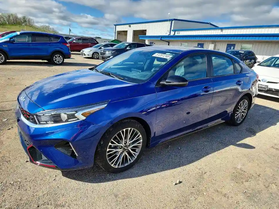 3KPF54AD8RE832307 2024 KIA FORTE-0