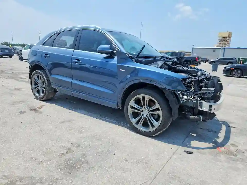 WA1JCCFS0JR007124 2018 AUDI Q3-3