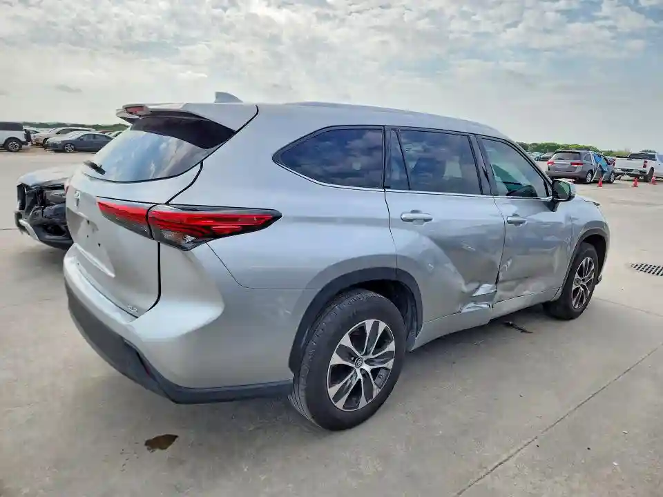 5TDGZRAH9MS076011 2021 TOYOTA HIGHLANDER-2