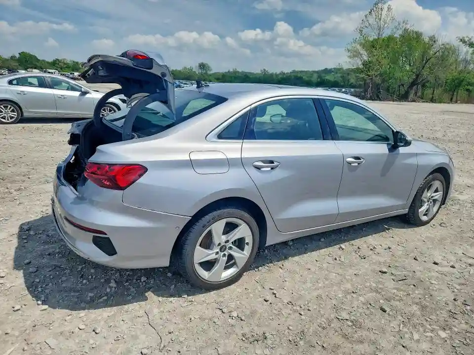 WAUAUDGYXNA105462 2022 AUDI A3-2