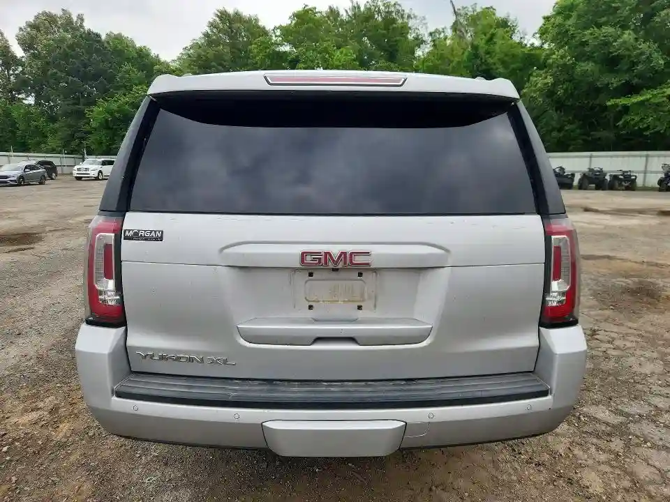 1GKS2GKC7JR267558 2018 GMC YUKON-5